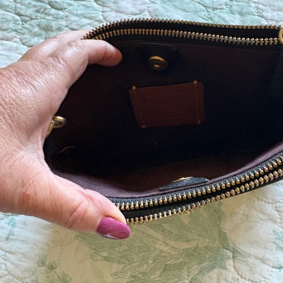 Coach black leather crossbody - Picture 4 of 5